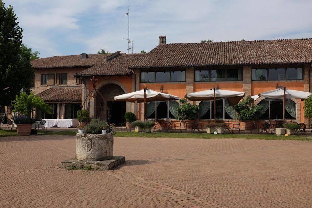 Гостевой дом Relais Cascina Scottina Cadeo Экстерьер фото